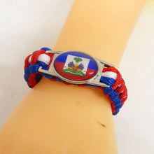 Charger l'image dans la galerie, Bracelet drapeau Haïti fait main.
