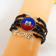 Charger l'image dans la galerie, Bracelet drapeau Haïti fait main.
