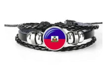 Charger l'image dans la galerie, Bracelet drapeau Haïti fait main.
